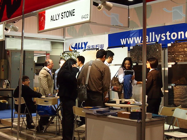 2013-USA-COVERINGS-SHOW-ALLYSTONE1